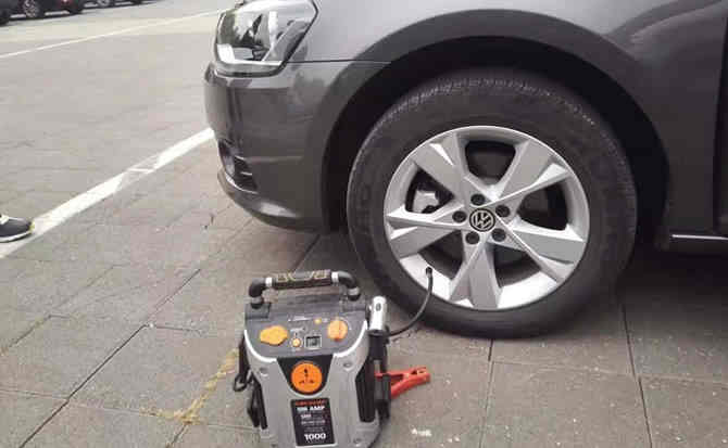 猇亭区汽车搭电案例