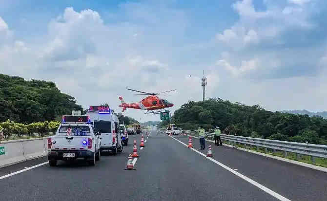 猇亭区高速公路汽车救援案例